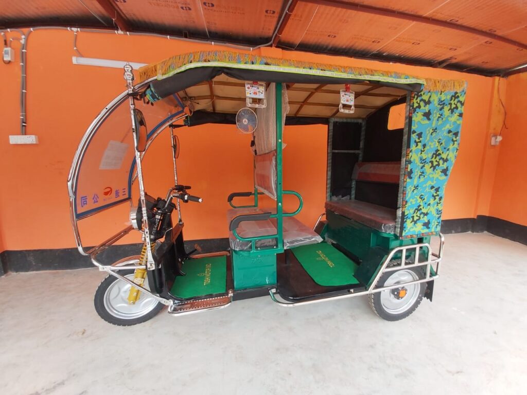 TOSHI BOU SEAT Sandi Glass TMI-0033